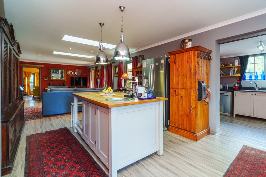 4 Bedroom Property for Sale in Meadowsteads Western Cape